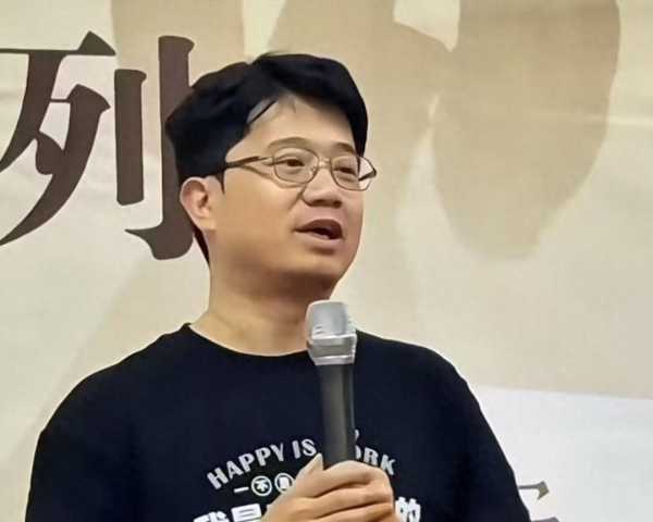 作家马伯庸:儿子语文不好要上作文班