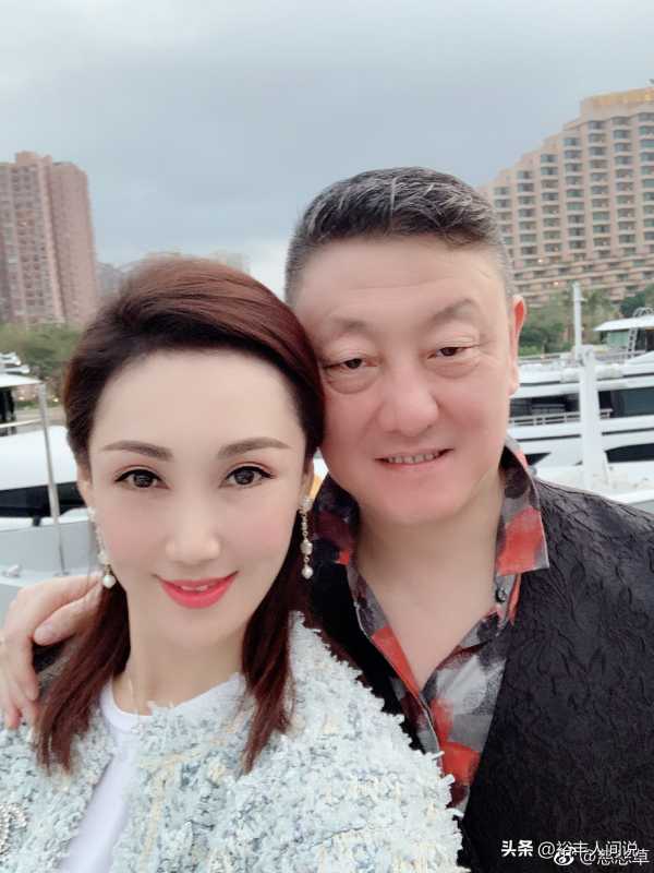 白瑞否认蹭韩磊热点，连麦女子身份被扒