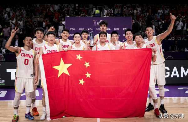中国男篮决赛对手44分大胜晋级!郭士强曾说要选12个球员