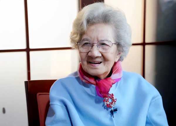 “国民奶奶”陈奇去世 享年96岁