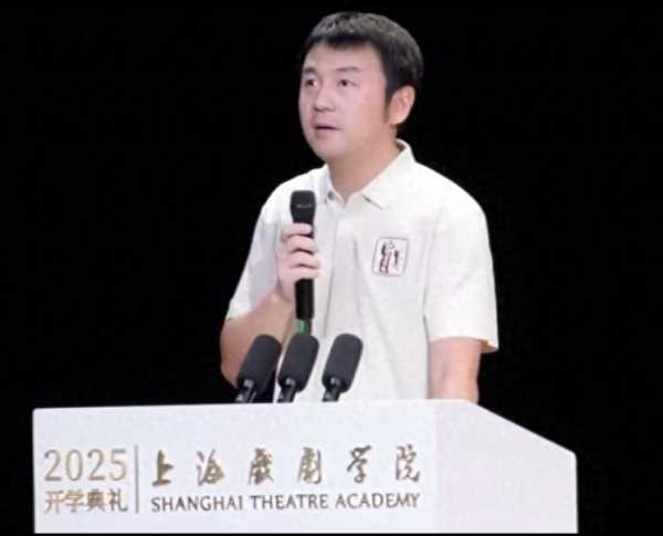 雷佳音透露和孙艺洲是同班同学