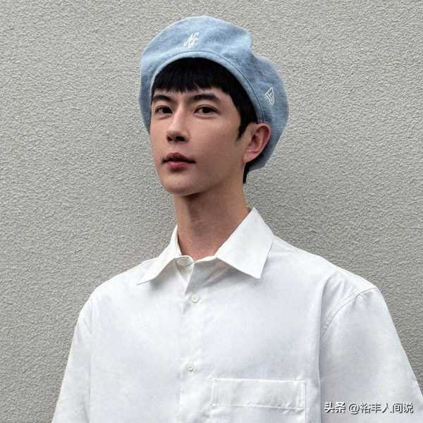 程青松关注列表被扒!模样帅气堪比于朦胧