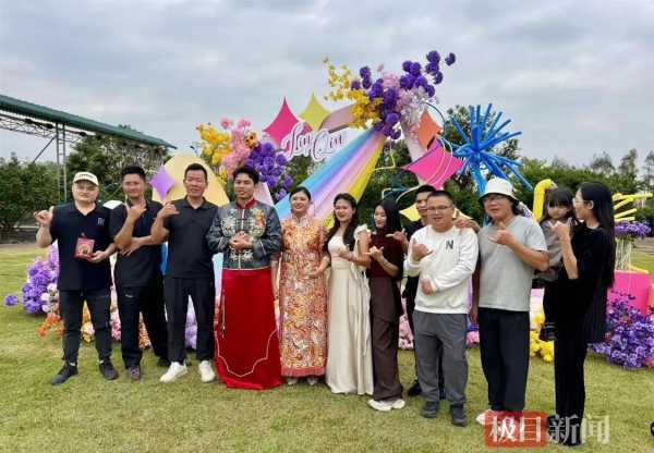 肥娟夫妇补办婚礼网友坐了近10桌