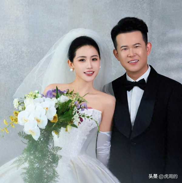 房岩小哥天津范姐大婚!本山传媒艺人到场