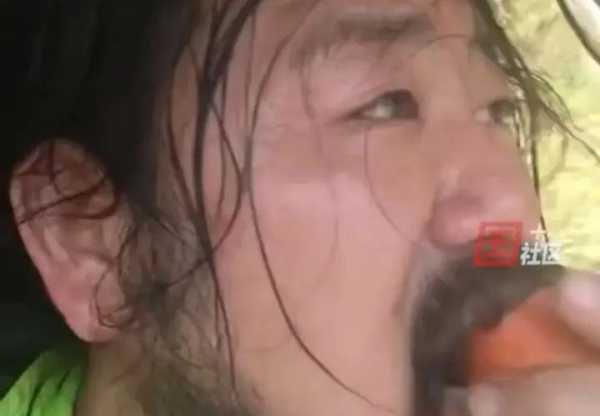 胡雷质疑广西高速：捐物资被收千元