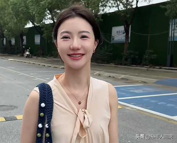 何钰欣离婚不到一个月就相亲!妈妈暗讽猴哥胖