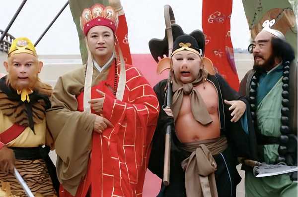 迟重瑞悼念沙僧扮演者刘大刚