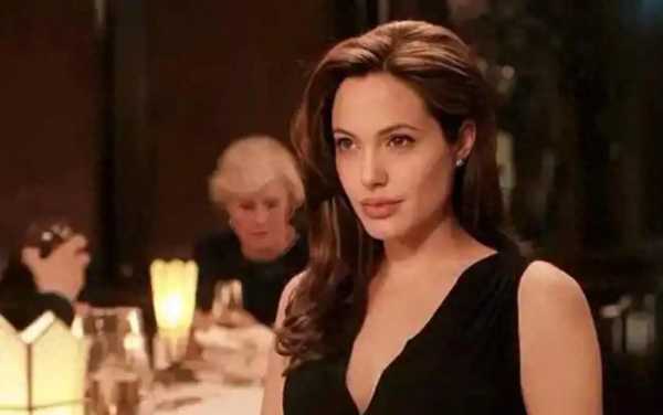 朱莉保镖在乌被强制征兵意味着什么