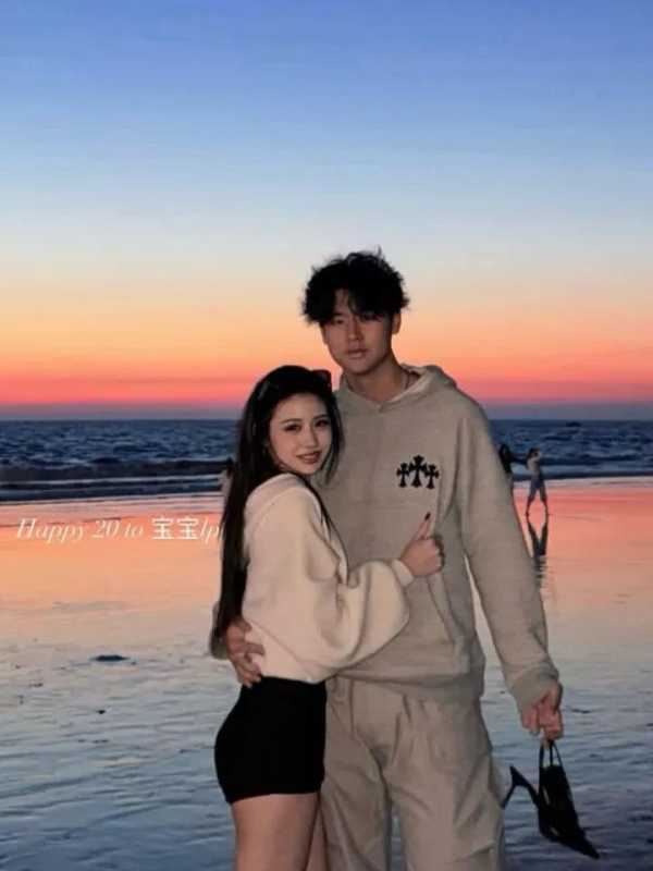 汪峰大女儿小苹果疑似恋爱