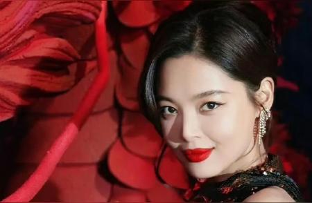 辛芷蕾回老家鹤岗撸串了!看的口水直流