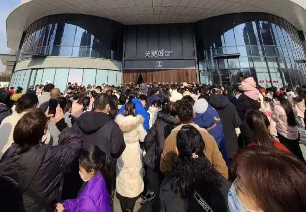 胖东来公开羽绒服成本打了谁的脸