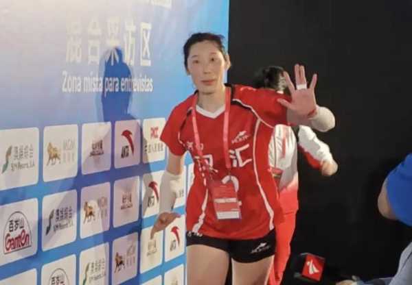 朱婷为何不回归中国女排?女排中谁和朱婷关系好