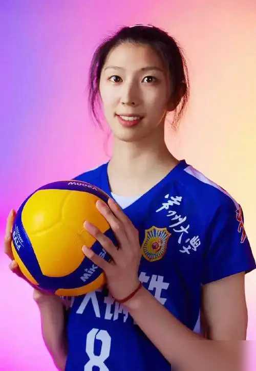 如何看待李盈莹等人去国外打排球