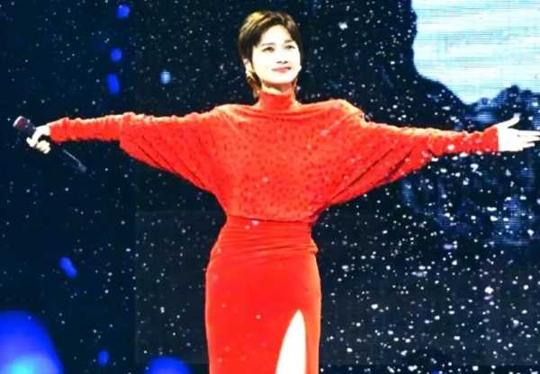 李宇春说重庆美食根本不会踩雷